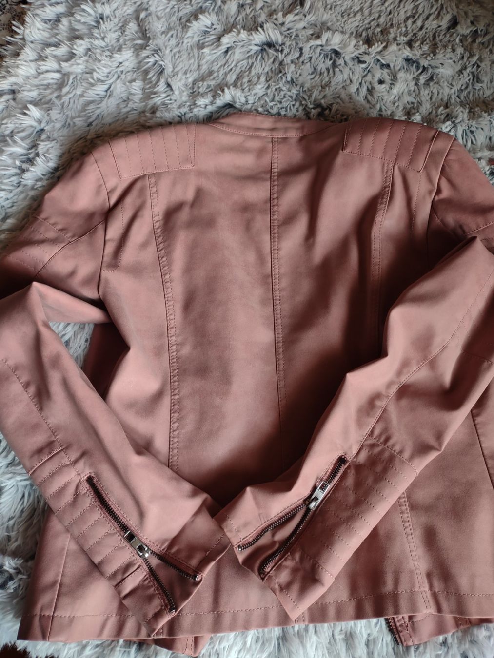 Only Giacche: Wunderschöne Jacke Grösse 40 – Nuovo (secondo la descrizione) da Montlingen venduto da Nikita-Sidney 2