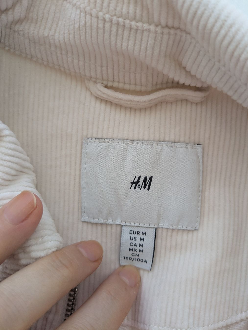 H&M Giacche: H&M Cordjacke Beige Gr. L  – Usato da Rorschach venduto da olg_5qq2 2