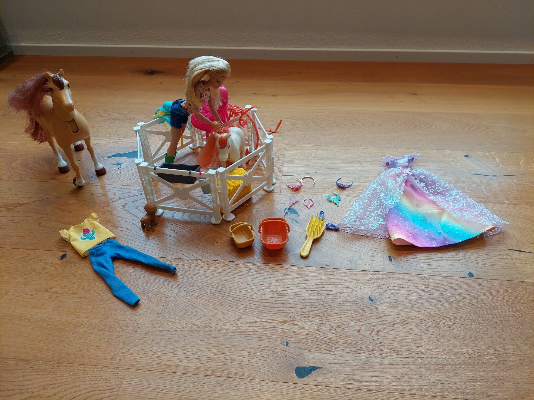 Giocattoli: Barbie Set mit Pferden – Usato da Bözberg venduto da Zimt104