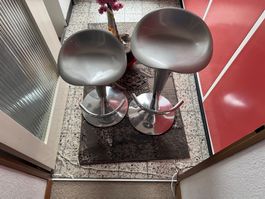 2 Tabourets de bar (hauteur modifiable)