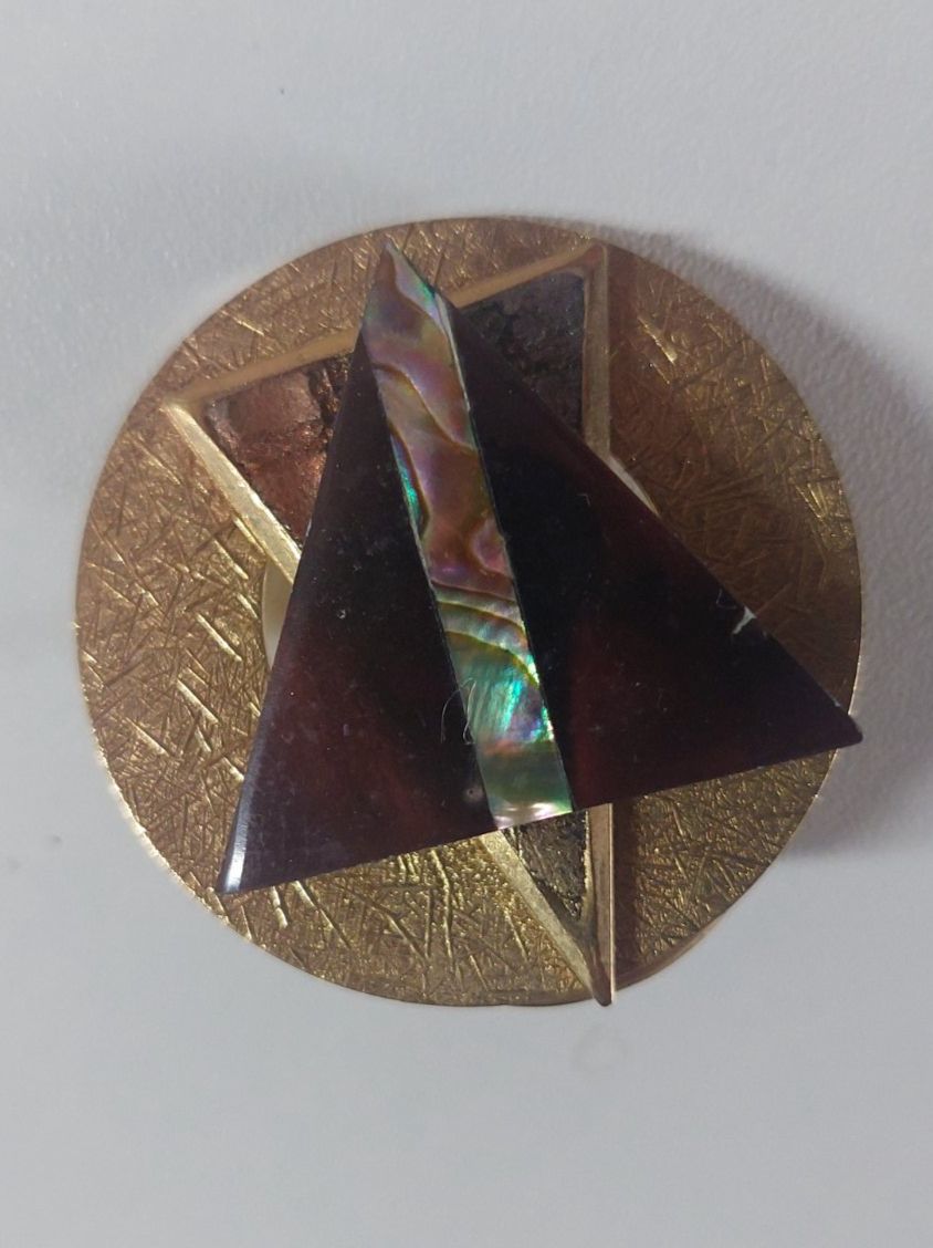 Spille & Fermagli: Vintage Clip, goldfarben mit Muster – Usato da Erlinsbach venduto da pfunky