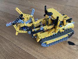LegoTechnic Bulldozer