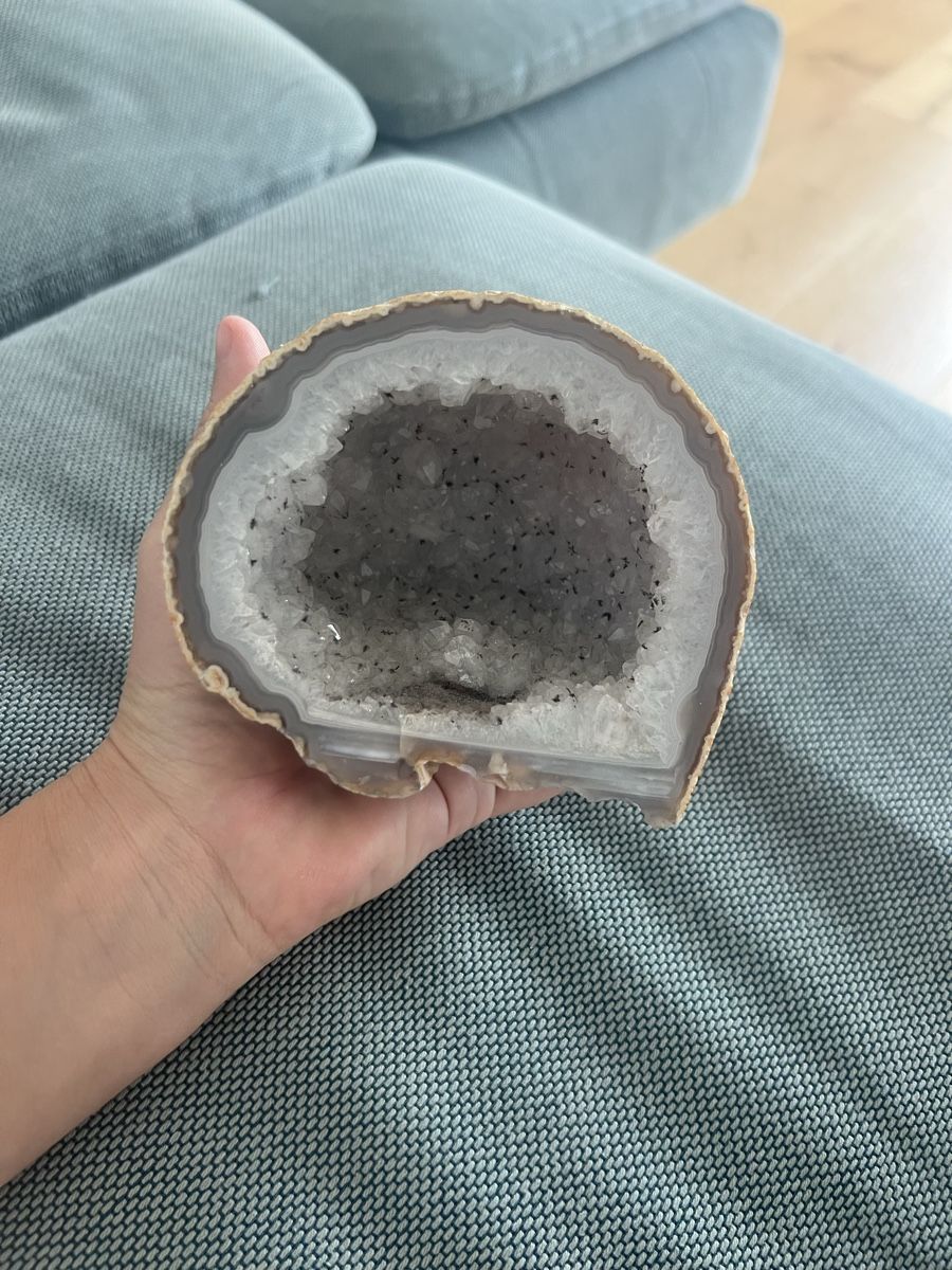 Mineralien & Heilsteine: Geode naturale di agata e quarzo, lucidata e ta – Gebraucht aus Roveredo TI von Sil.via.c. 1
