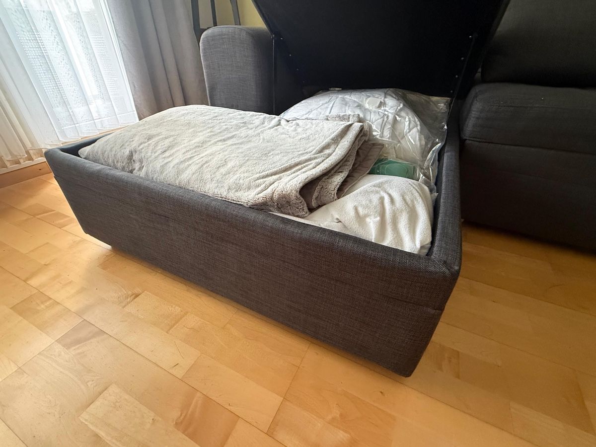 Sofas: Schlaffsofa /sofabett with storage – Gebraucht aus Zürich von mel_d9q8 1