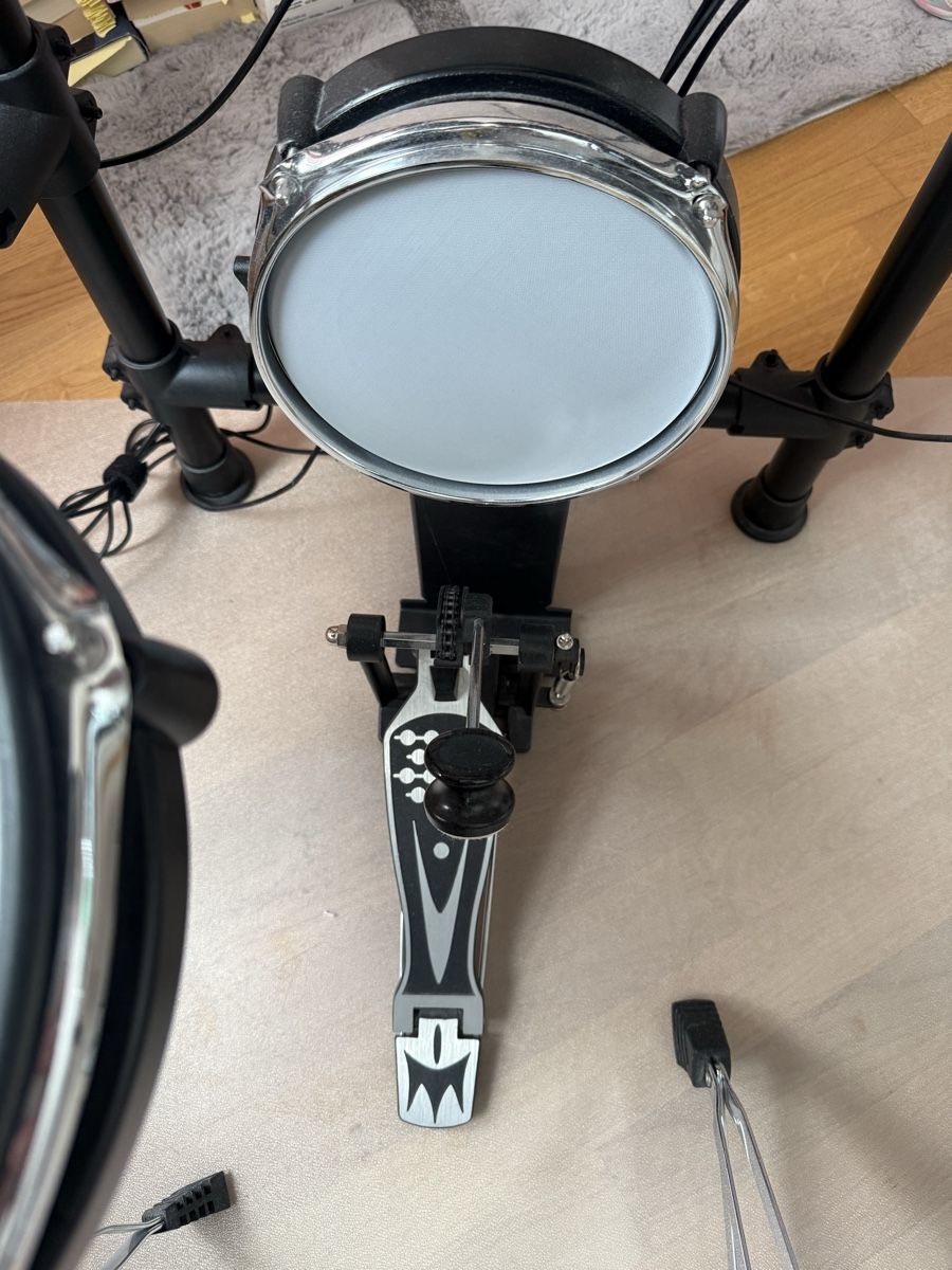 Thomann Strumenti musicali: Schlagzeug Millenium MPS-850 E-Drum Set – Usato da Pfaffnau venduto da Liz6264 1