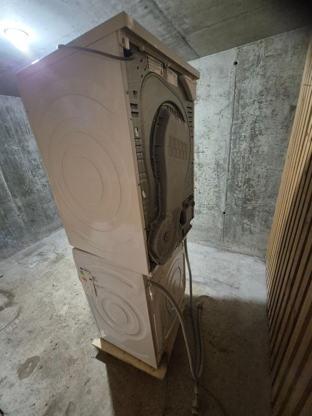 Bosch Machines à laver: Lave-linge et sèche-linge Bosch, ensemble, bon état – D'occasion à Neyruz FR par Ptitloup77 2
