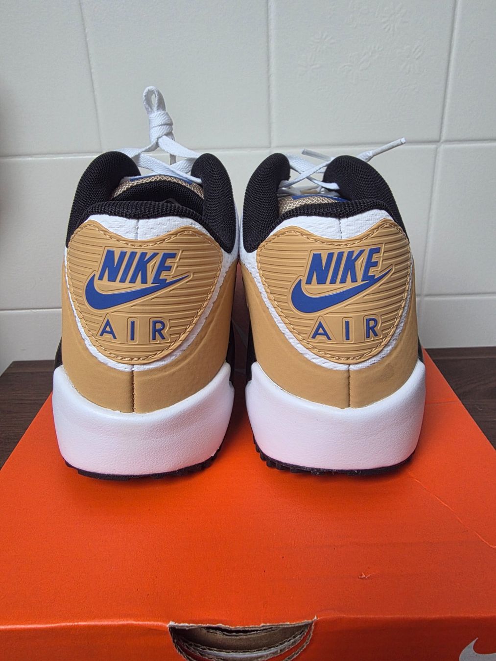 Nike Herrenschuhe: Nike Air Max 90 – Neu und originalverpackt aus Fleurier von dav_xx8y 4