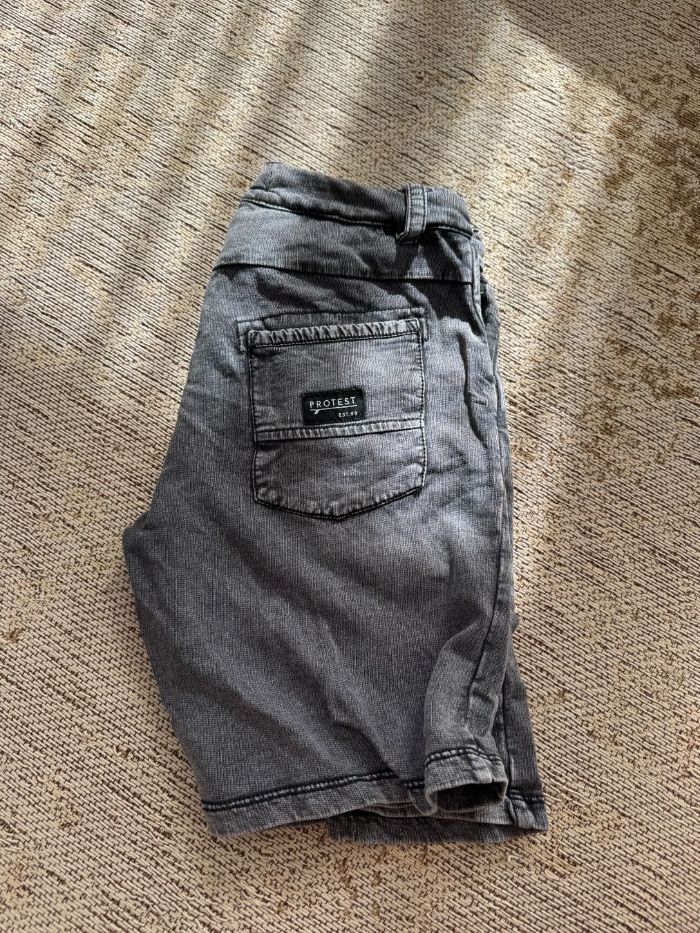 Protest Hosen: Kurze Hose Grau – Neu (gemäss Beschreibung) aus Zuzwil SG von DanielaB46 3