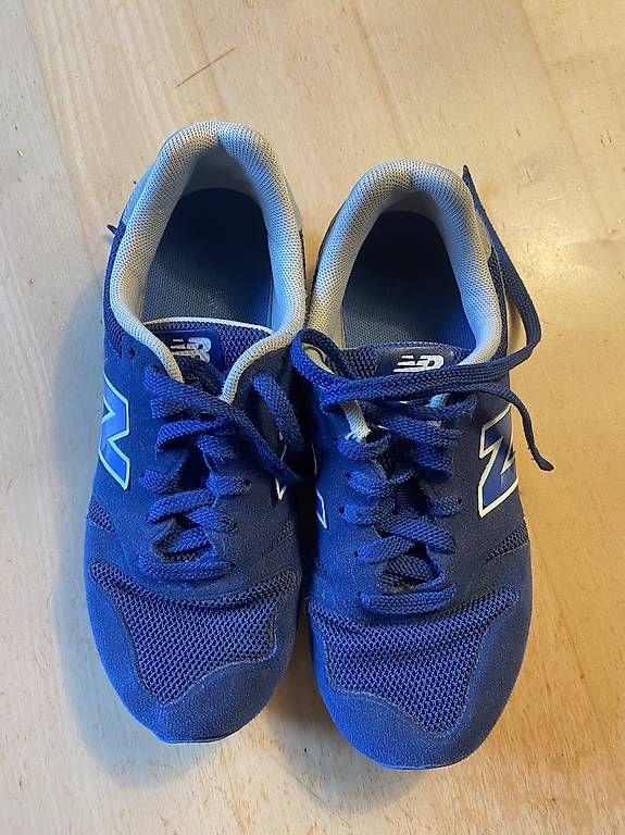 Herrenschuhe: New Balance Grösse 33 – Gebraucht aus Windisch von pagbfrs 2