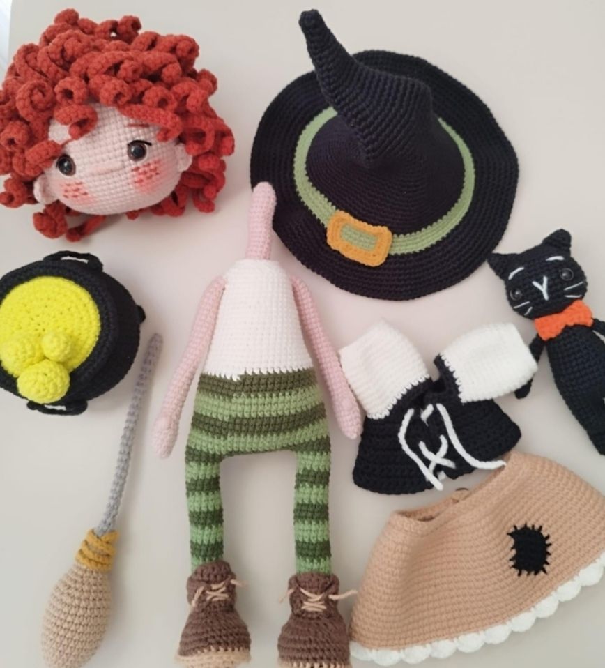 Bambole: Crocheted Witch Doll with Cat, Halloween – Nuovo e nell'imballaggio originale da Arnex-sur-Orbe venduto da can_97vn 7