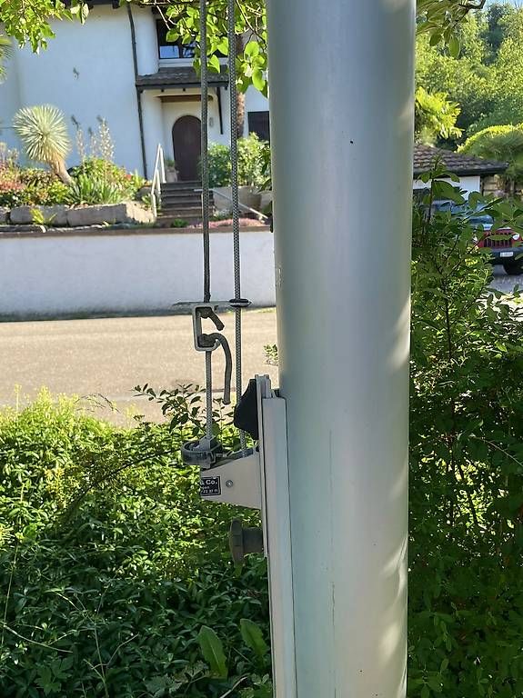 Bandiere: Aluminium Fahnenmast 11m – Usato da Basel venduto da sandrapbsda 1