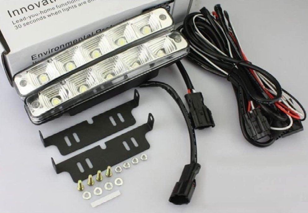 Fari: TAGFAHRLICHT DAYLIGHT - NEU (JE 5 LED - E4) – Nuovo e nell'imballaggio originale da Zürich venduto da paddybaer 4
