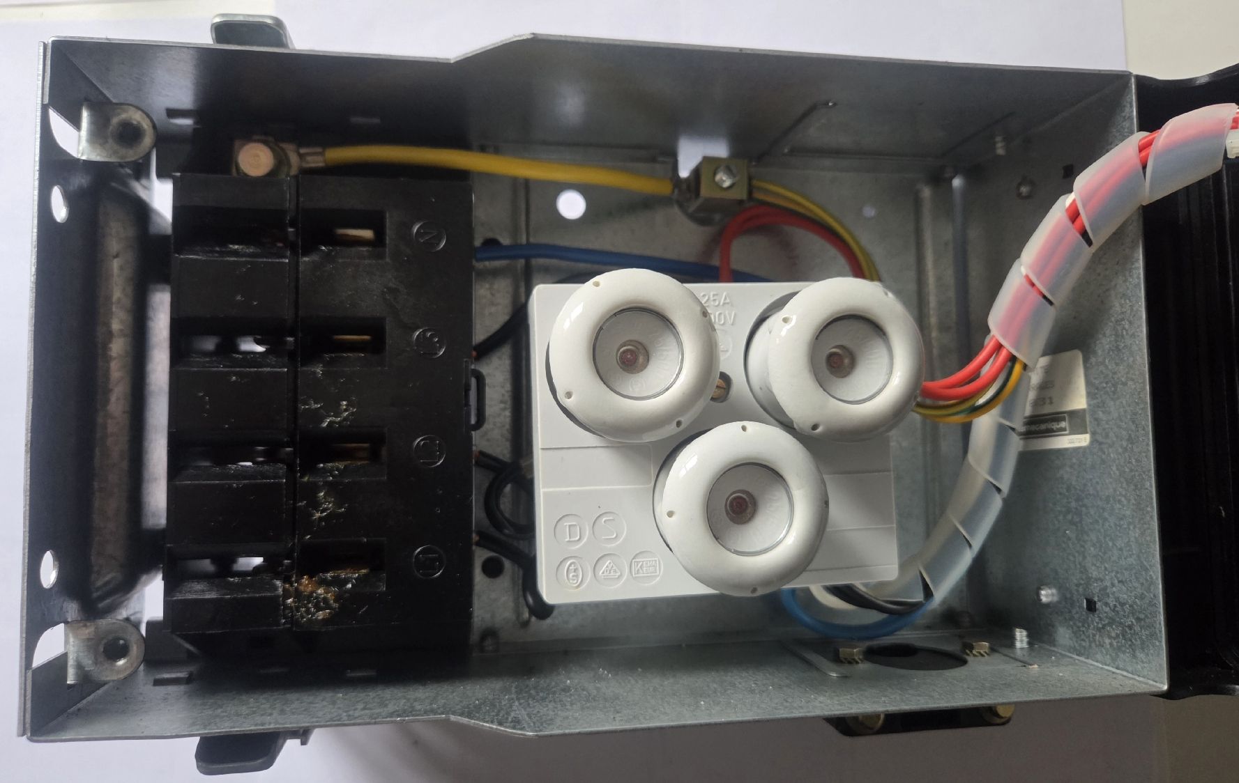 Alimentazione elettrica: Télémécanique CANALIS KSA 12SY – Usato da Quartino venduto da 123HOBIT 1