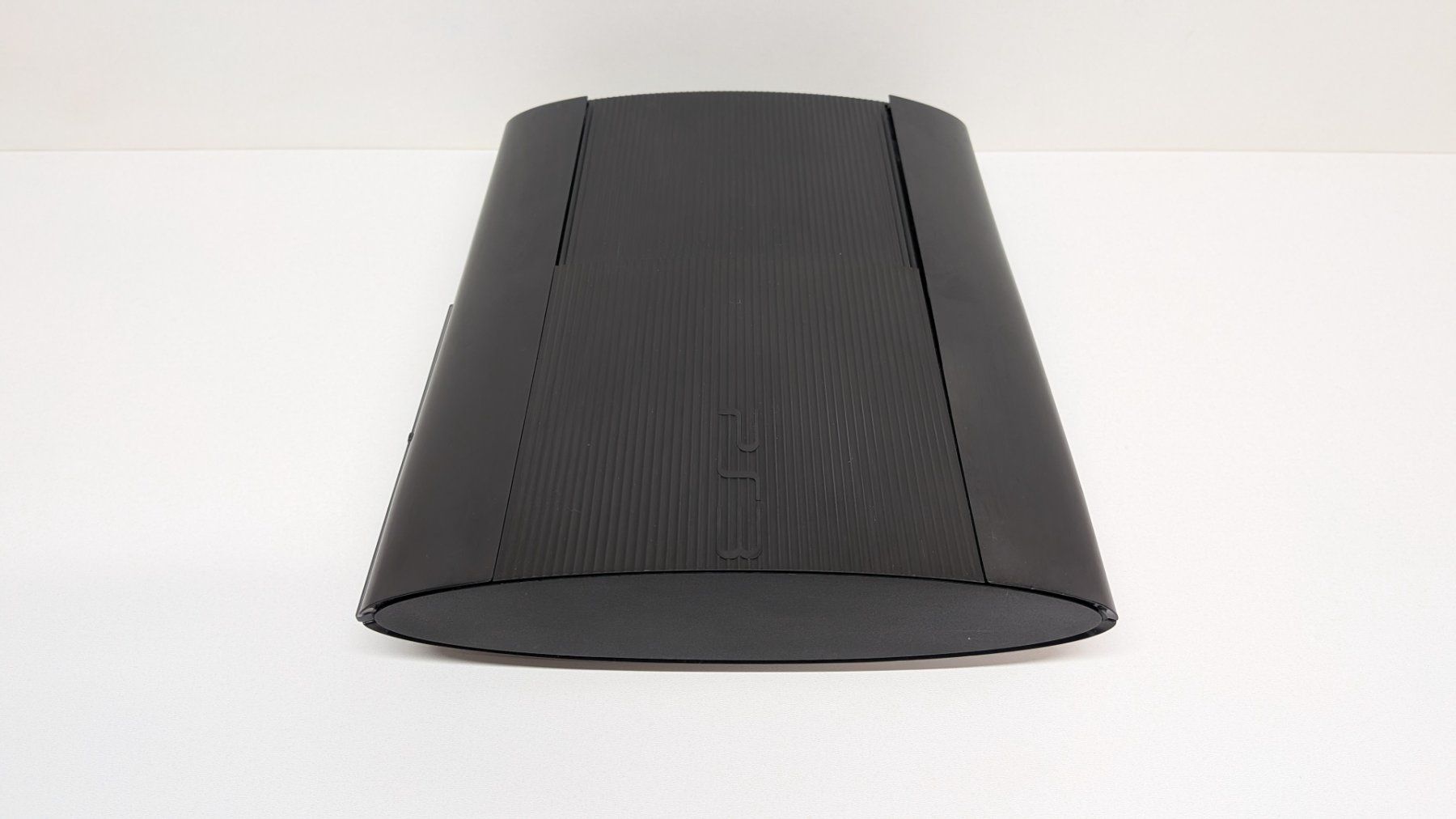 Sony Konsolen: PlayStation 3 Super Slim mit 2 Controller – Gebraucht aus Menziken von mame18 4