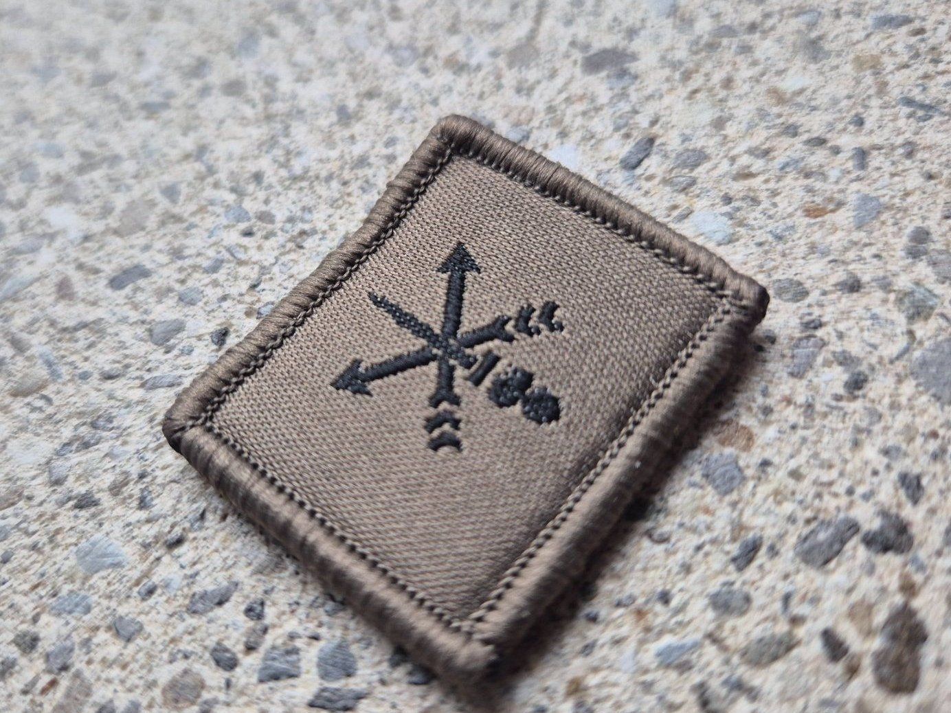 Schweizer Armee Placchette & Badge: *** Funktionsabzeichen AAD10 mit klett *** – Nuovo e nell'imballaggio originale da Riedholz venduto da fr_sIruP 2
