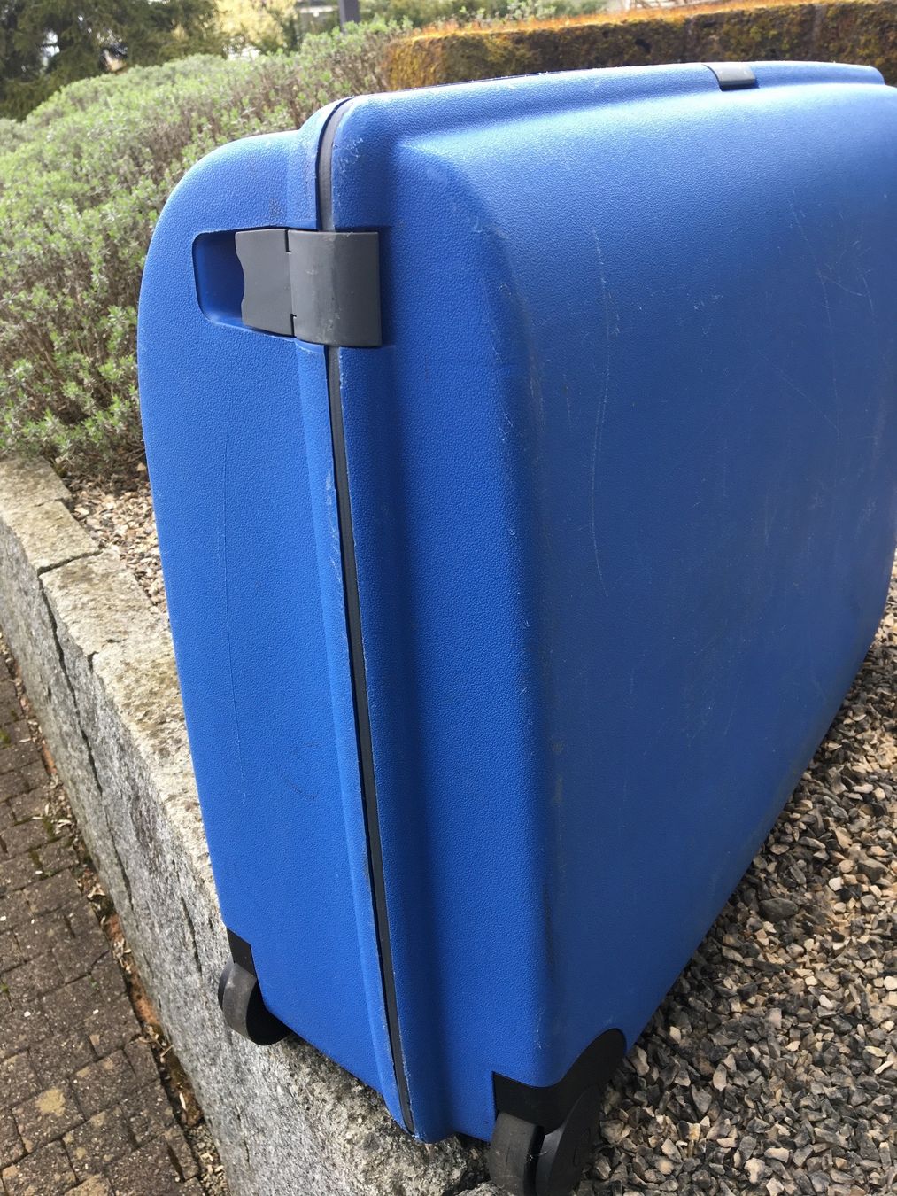 Reisekoffer: Carlton Hartschalenkoffer mit 2 Rollen – Gebraucht aus Gipf-Oberfrick von Wadi70 2