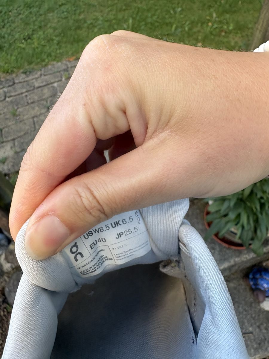 On Damenschuhe: ON RUNNING SCHUH Grösse 40 – Gebraucht aus Mels von ste_mp6f 6