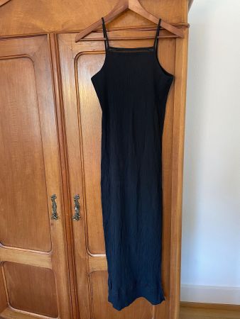 Figurbetontes Sommerkleid lang, gr. S schwarz