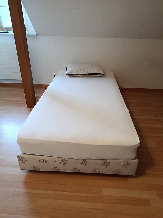 Letti: Einzelbett mit Matratze – Usato da Kriens venduto da bea_72bn 3