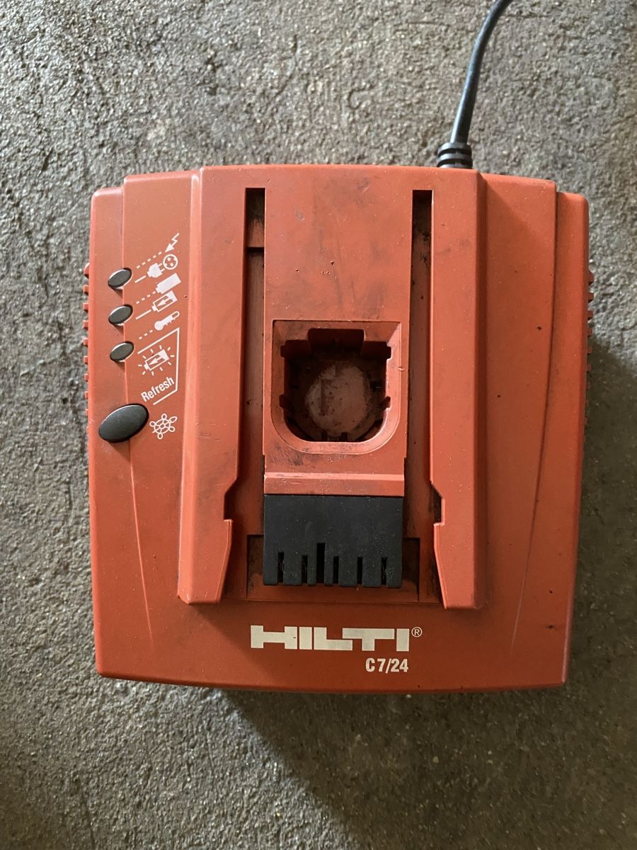Hilti Caricatori & Batterie: Hilti – Usato da Trogen venduto da goca11 1