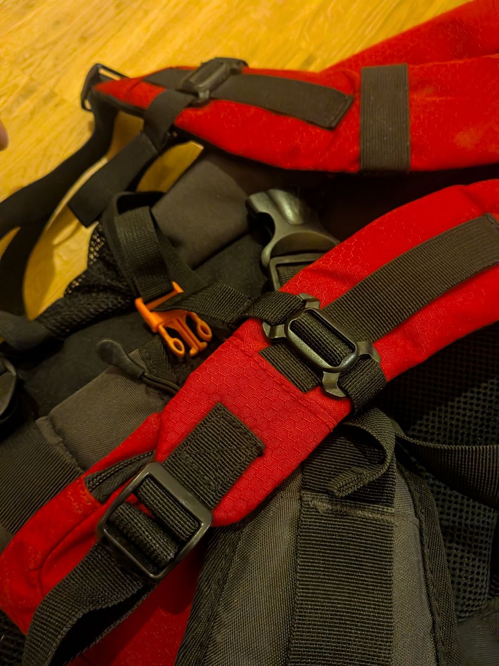 Zaini: Wanderrucksack Hi-Tec – Usato da Muttenz venduto da wr081 3