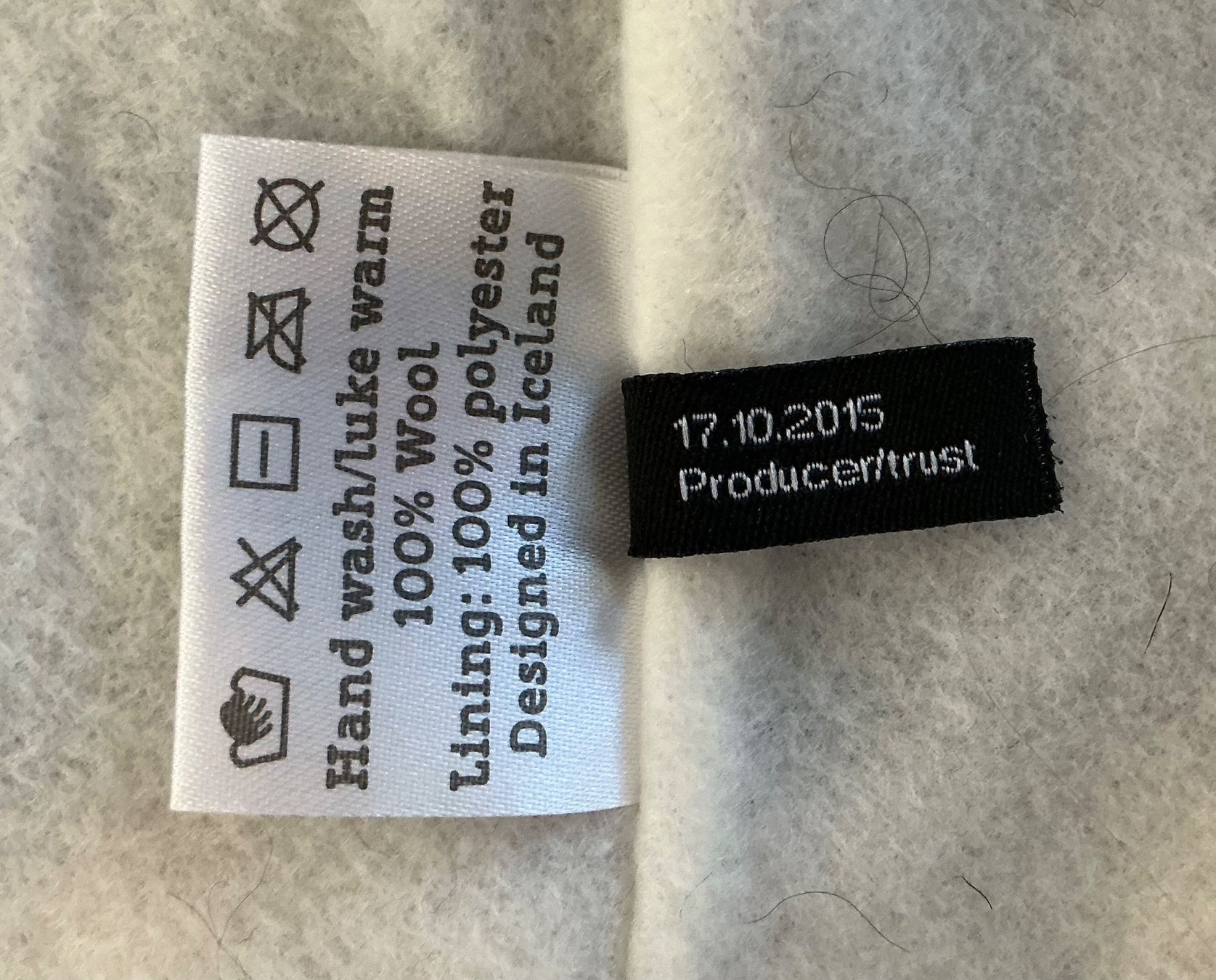 Stone Island Copricapi, berretti & cappellini: Isländische Wollmütze / One Size – Usato da Stettlen venduto da togram4 5