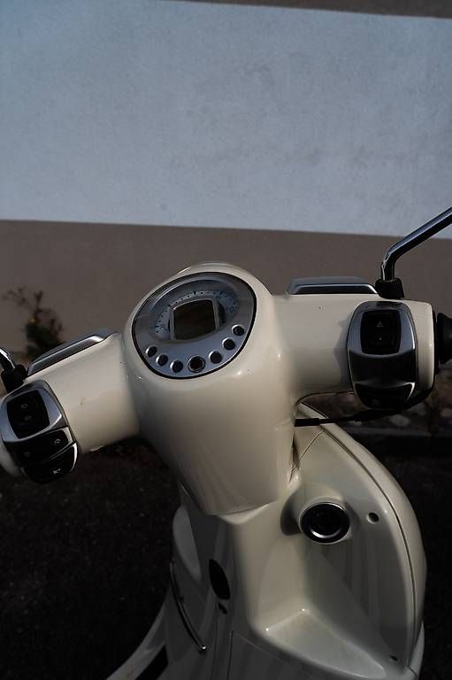 Scooter: PEUGEOT Django 125 Evasion – Usato da Nyon venduto da Ncmd 4