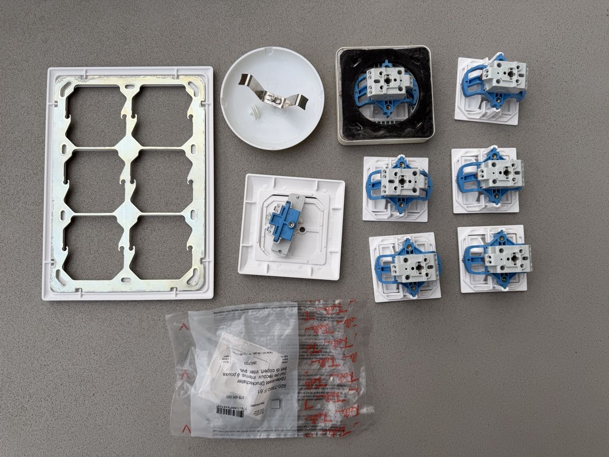Interruttori: Elektroinstallationsmaterial Schalter Set gebraucht – Usato da Wolfhausen venduto da HelloSun03 1