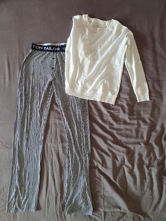  Pyjama Set XS/34 - Bequem durch die Nacht!