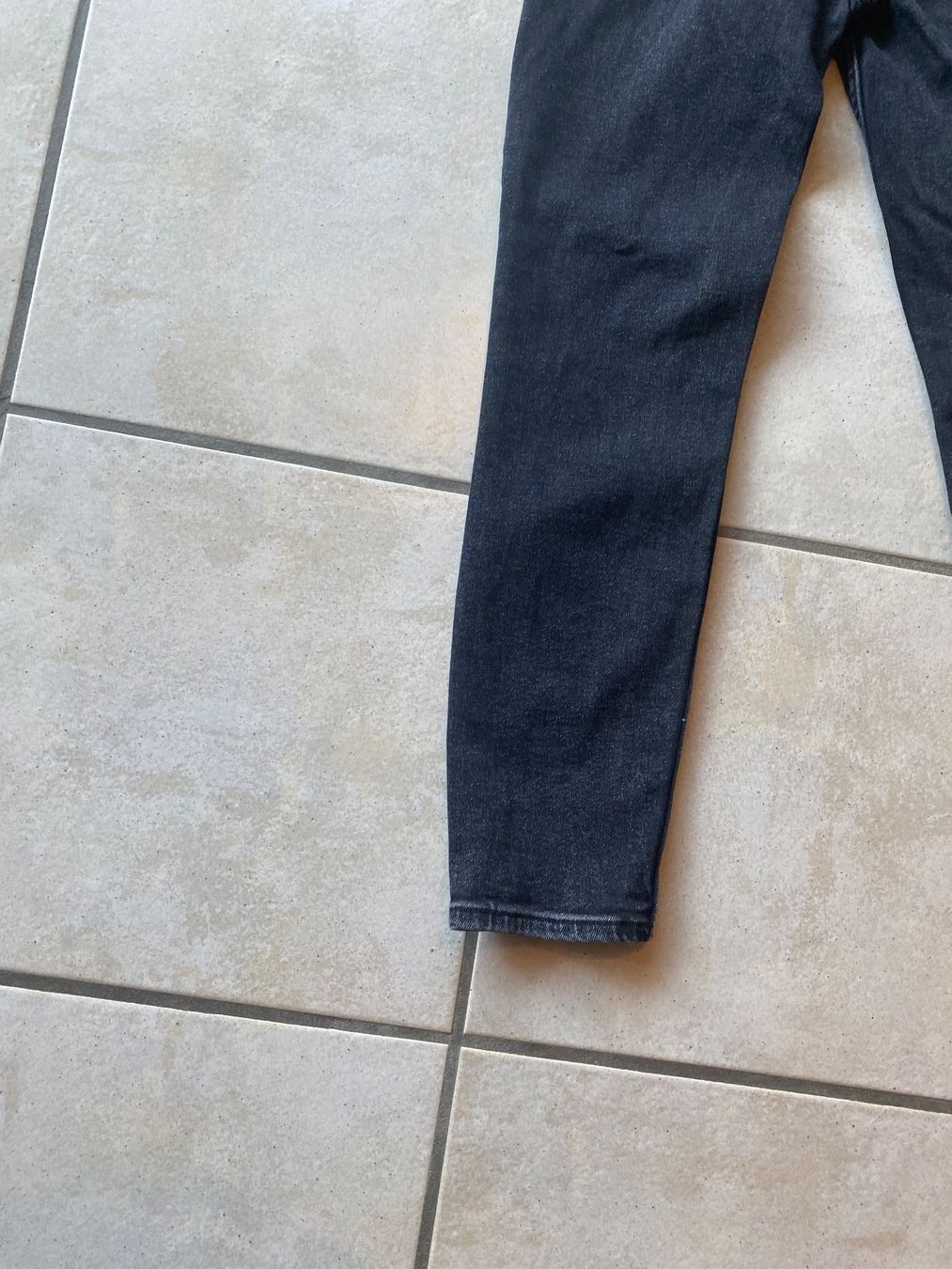 Zara Jeans: Jeans ZARA 36 schwarz stretch – D'occasion à Orpund par Mary8972 6
