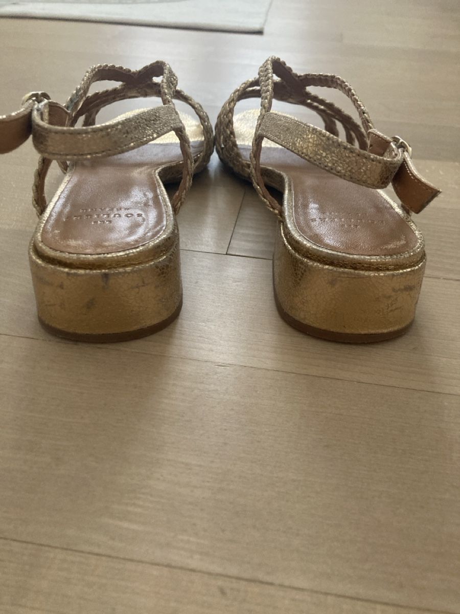 Sezane Chaussures femmes: Sezane Sandalen Gr.38 Gold  – D'occasion à Zuerich par Jim_Hatton 2