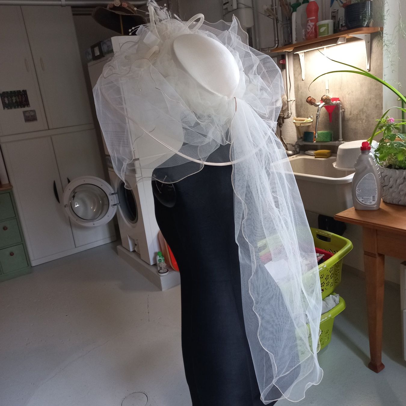Copricapi, berretti & cappellini: Hochzeitshut – Usato da Zofingen venduto da piawm 2