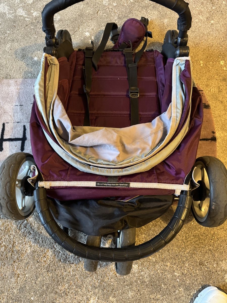 Kinderwagen: Kinderwagen  – Gebraucht aus Oberägeri von MW.1986 4