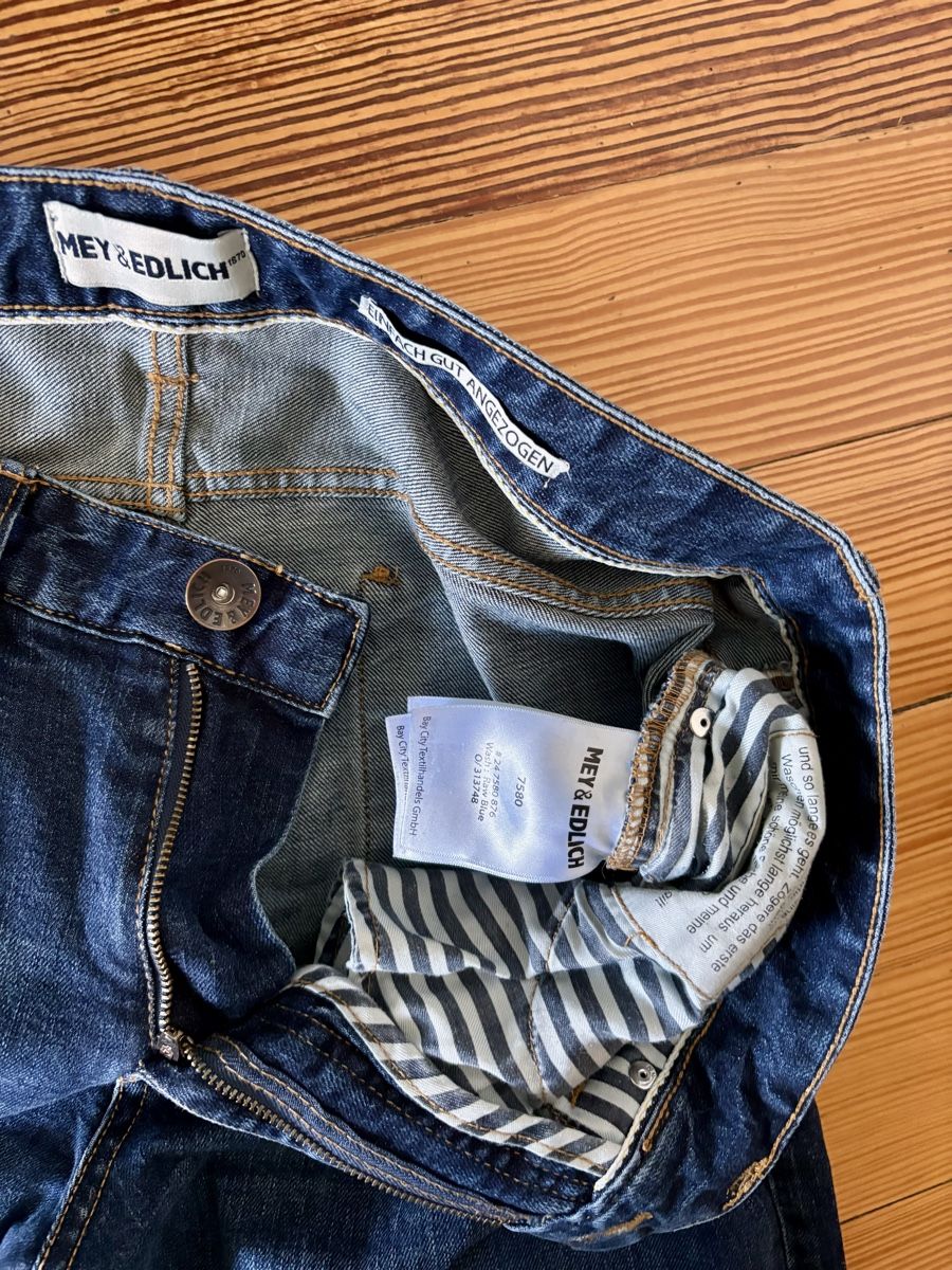 Lotti di vestiti: Markenjeans Trio Gr.34 – Usato da Lyss venduto da violin 2