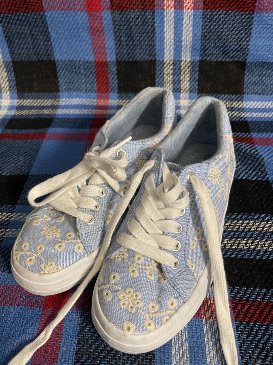 Scarpe da donna: Graceland Stoffschuhe, hellblau mit Blumenmuster, Gr. 36 – Usato da Auw venduto da geripap83