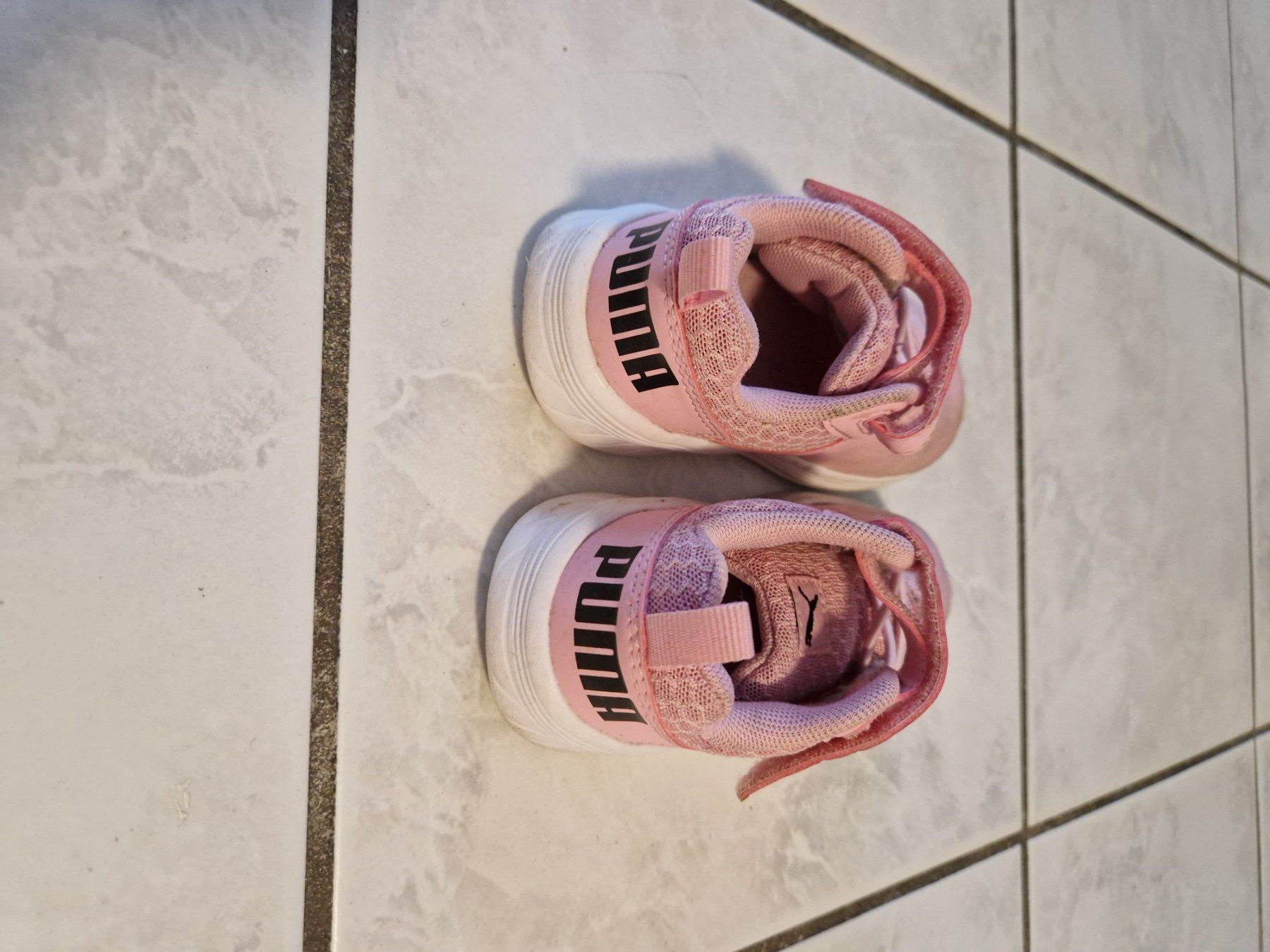 Scarpe per ragazze: Turnschuh Puma SoftFoam Grösse 23 – Usato da Aarburg venduto da augenschmaus8 1