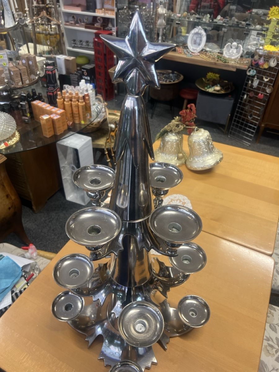 Portacandele: Weihnachtsbaum Kerzenständer, Metall, Silberfarben – Usato da Rorschach venduto da TrendyDeals 1