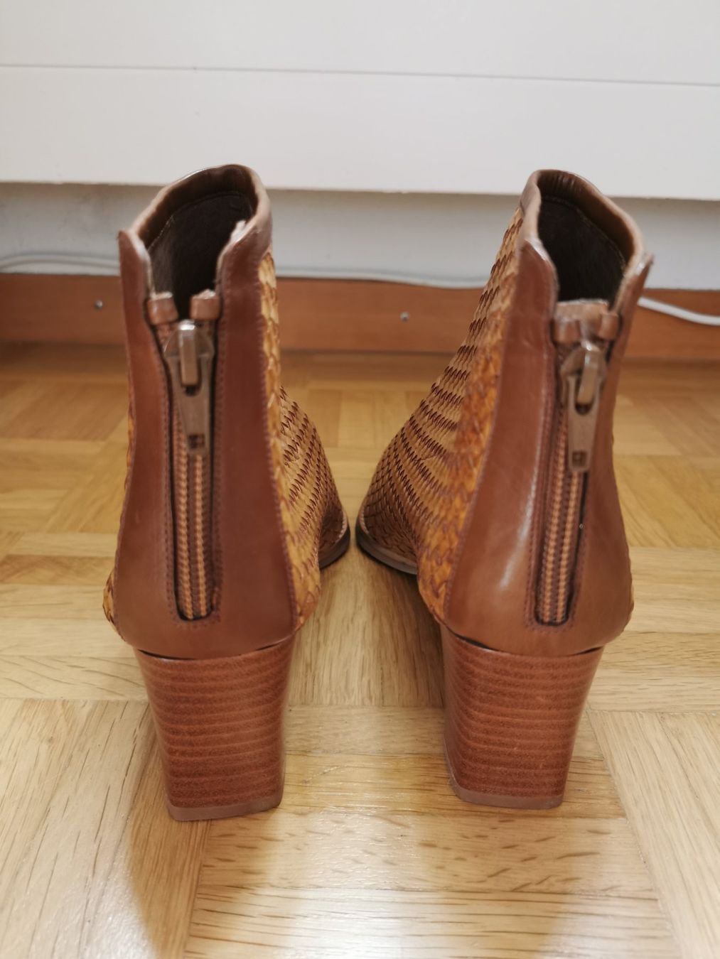 Stuart Weitzman Scarpe da donna: Stiefeletten Stuart Weitzman Gr. 38 (neu) – Nuovo (secondo la descrizione) da Stäfa venduto da flamingo_17 3