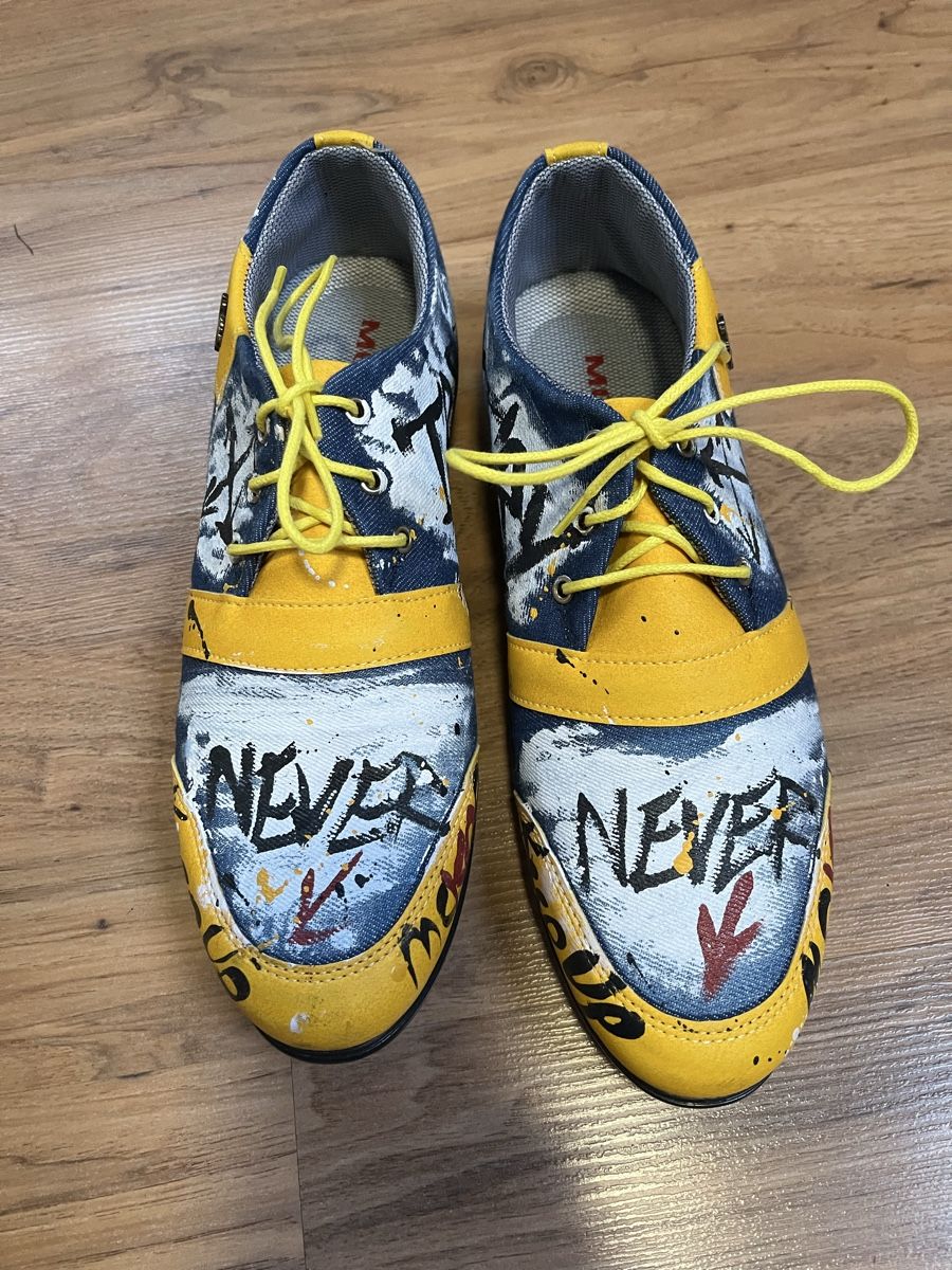 Scarpe da uomo: Schuhe Designer Unikat Neu 42 – Nuovo (secondo la descrizione) da Oberbüren venduto da len_5q92