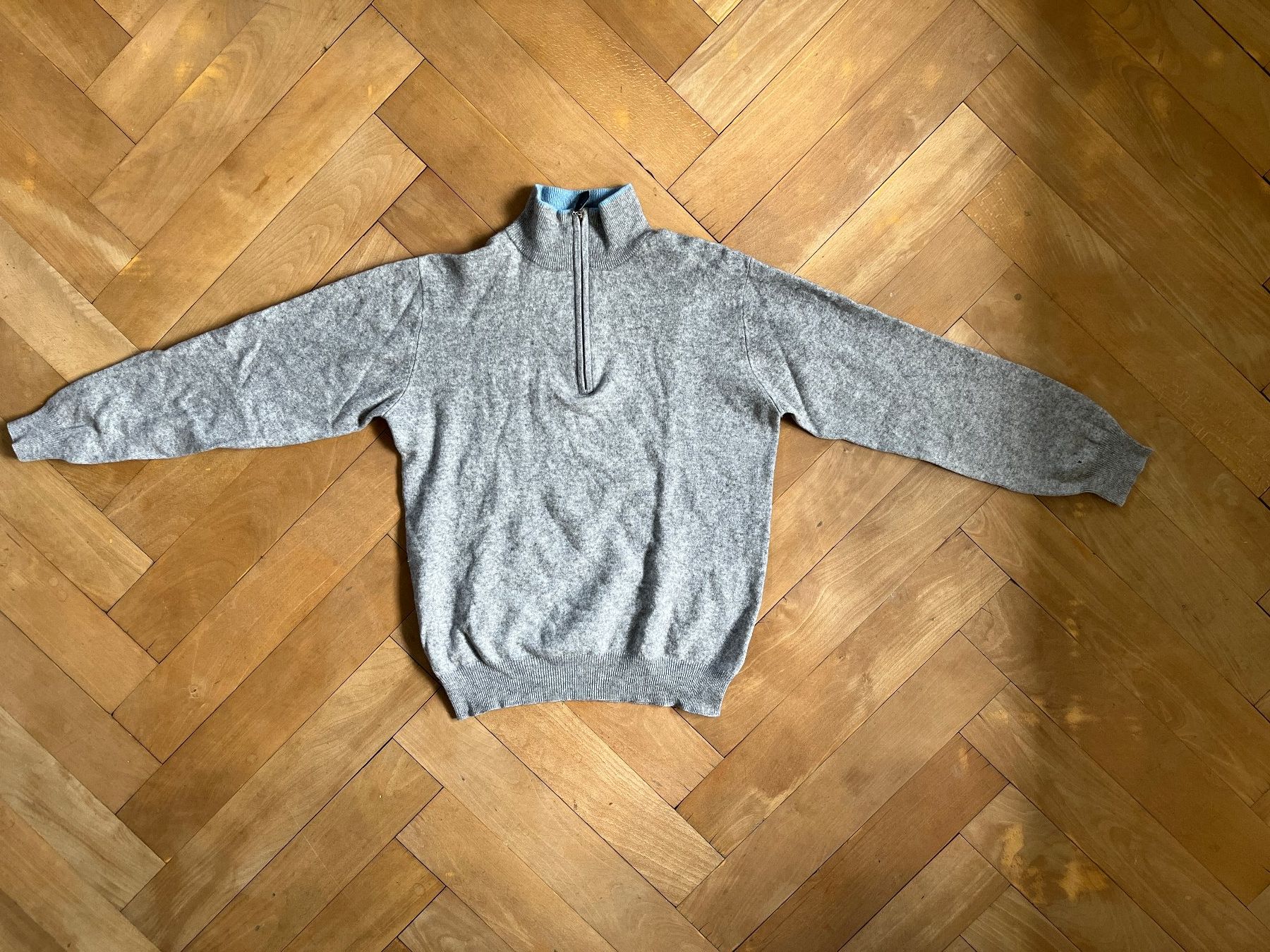Maglioni & Felpe: Cashmere Pullover Grau mit Zip Gr. S – Usato da Luzern venduto da fidschen