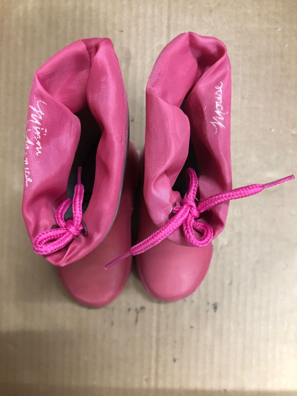 Schuhe für Mädchen: Gummistiefel Grösse 22 Minnie Mouse – Gebraucht aus Eschlikon TG von RamonaSt 5