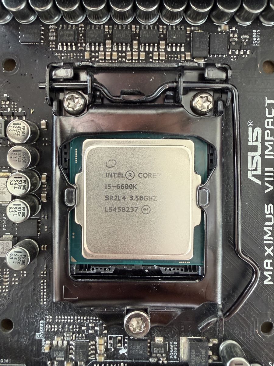 Asus Schede madri: Maximus VIII Impact + Intel i5-6600k – Usato da Winterthur venduto da Mahoneyi 4