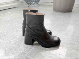 Stiefeletten schwarz mit Blockabsatz gebrauchter Zustand