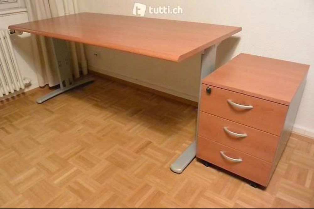 Schreibtisch mit Rollcontainer (Gebraucht) in Neuenhof für CHF 20 – nur ...