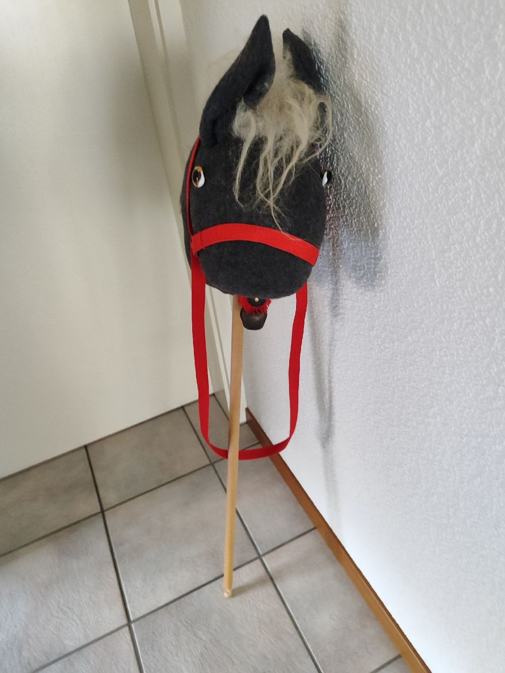 Giocattoli: Steckenpferd mit Glöckchen – Usato da Madiswil venduto da marmotte63 2