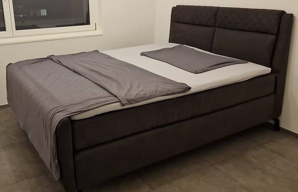 Betten: Boxspringbett 200 x 160 – Gebraucht aus Balzers von manro75 3