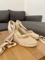 Hohe Schuhe mit Keilabsatz Band zum Schnüren beige Grösse 38