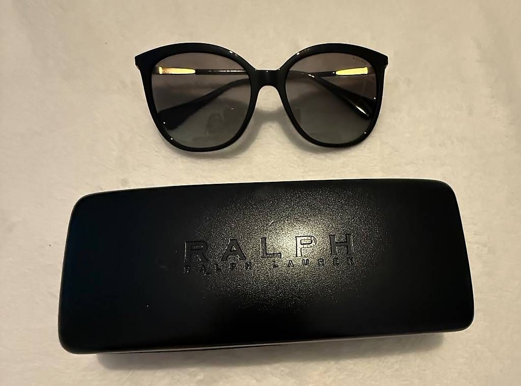 Lunettes & Verres: Sonnenbrille Ralph Lauren  – D'occasion à Basel par Jador01