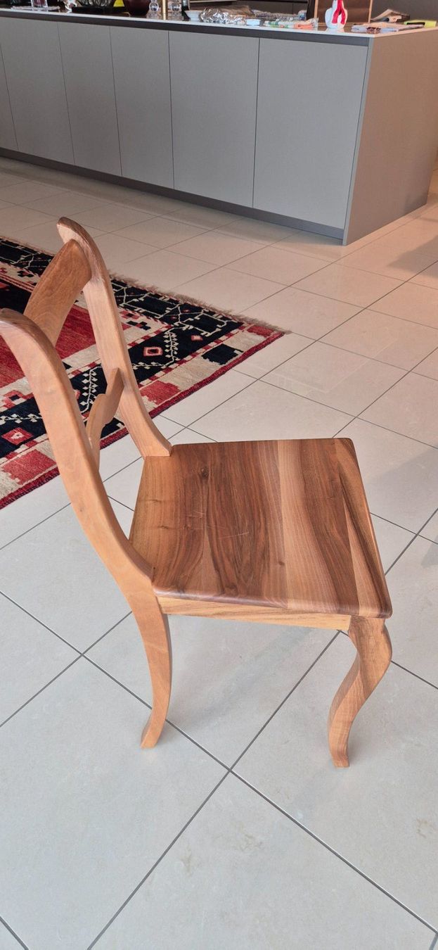 Tischset: Table en noyer massif – Gebraucht aus Bevaix von chr_vcx6 7