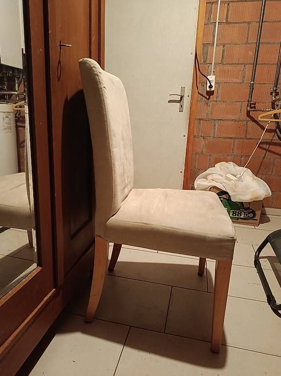 Sedie: Ikea Stuhl  – Usato da Staufen venduto da leo_d5c7